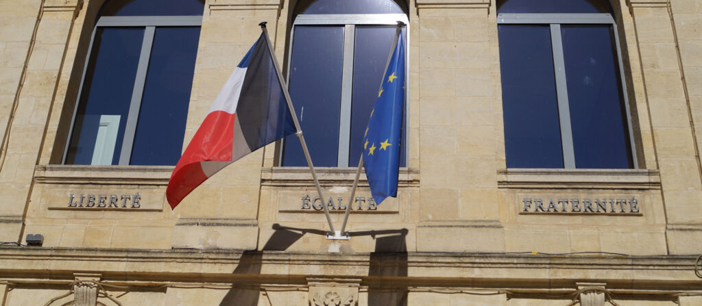 Photo de la façade de la maire de Beautiran